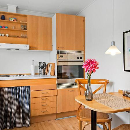 1 Bedroom Cozy Home In リーベ エクステリア 写真