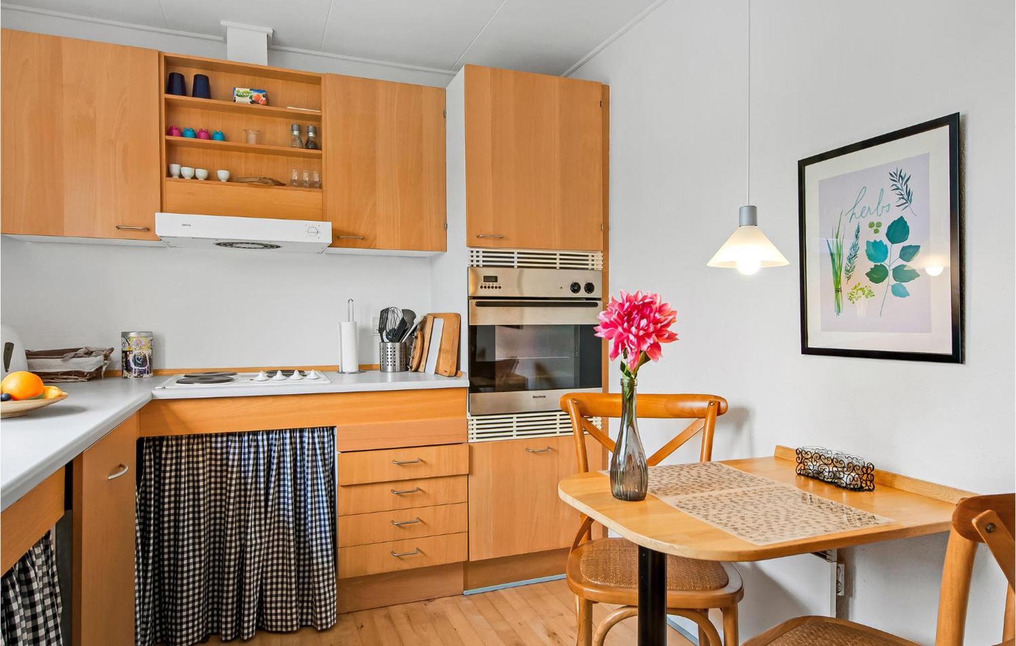 1 Bedroom Cozy Home In リーベ エクステリア 写真